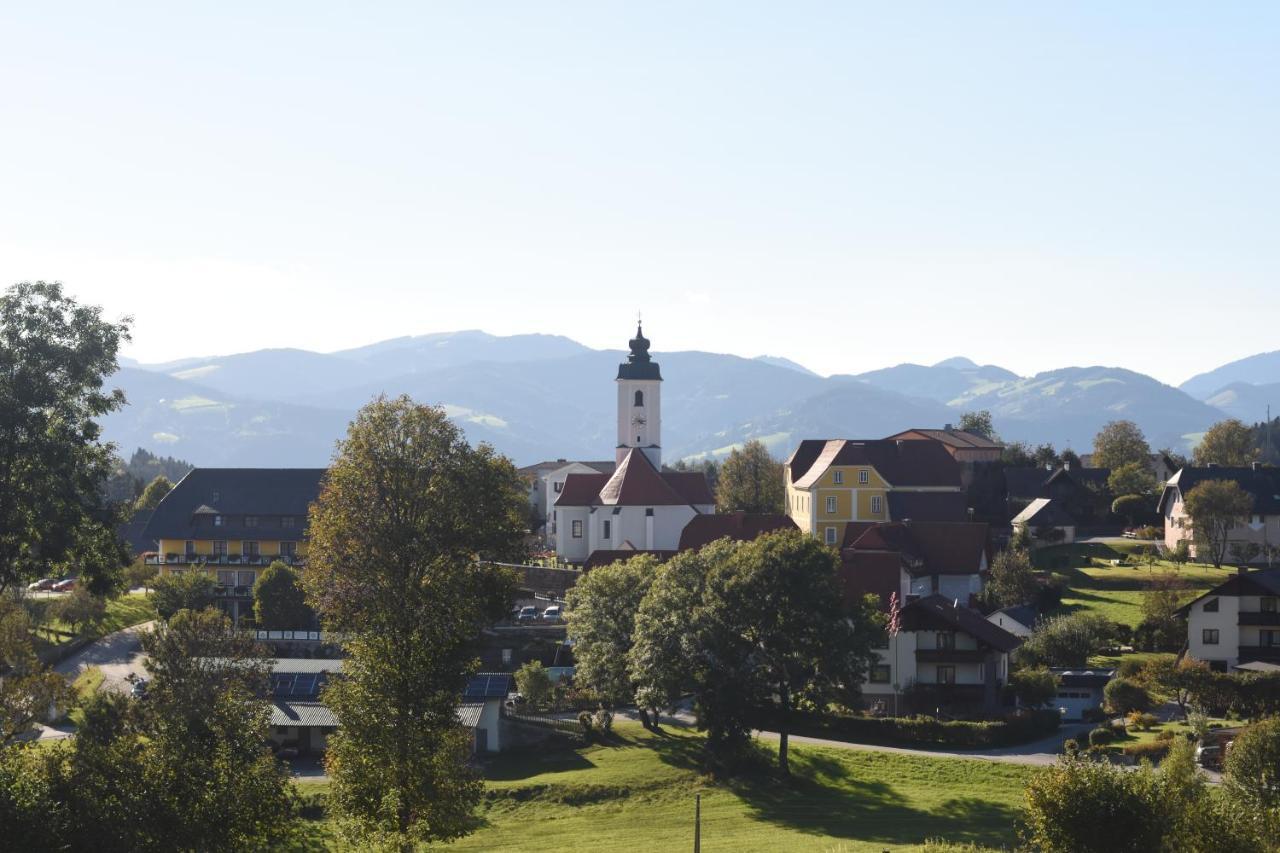 Fruehstueckspension Wiesenhaus Miesenbach  ภายนอก รูปภาพ